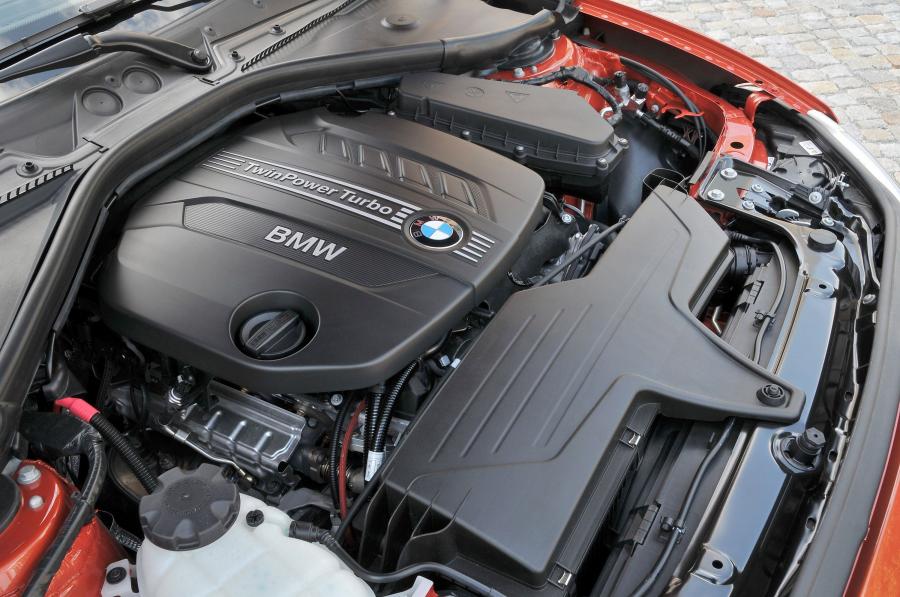  BMW 1-Series Urban Line 2012 года  (фото 2 из 82)